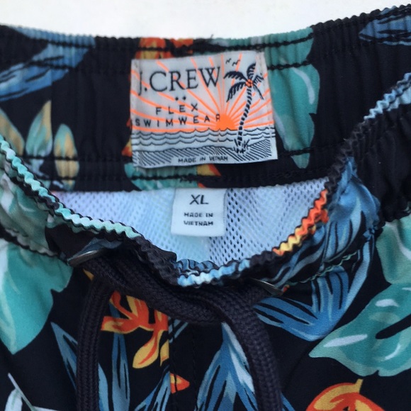 New J. Crew Men’s Tropical Print 6” Swim Trunk Shorts - Picture 2 of 7